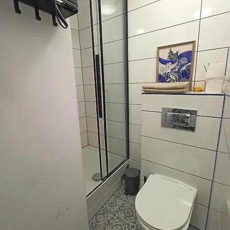 Lemuria Z Lazienka Szkolna