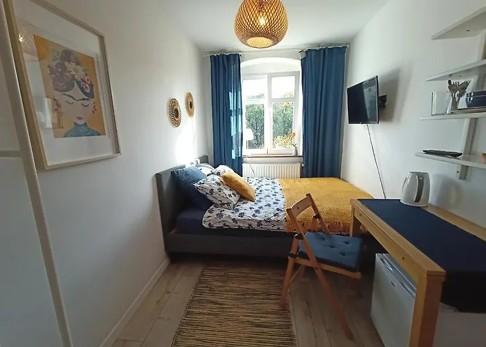 Lemuria Z Lazienka Szkolna * Legnica