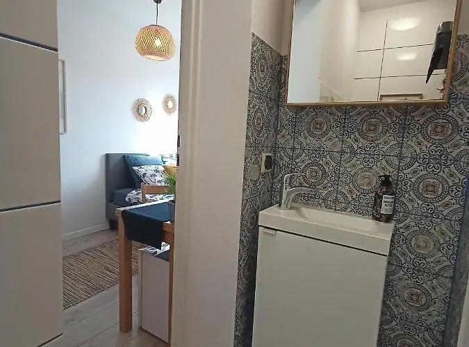 Hostel Lemuria Z Lazienka Szkolna