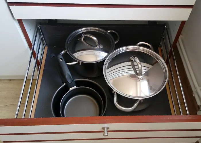 Hostel Lemuria Z Lazienka Szkolna Legnica